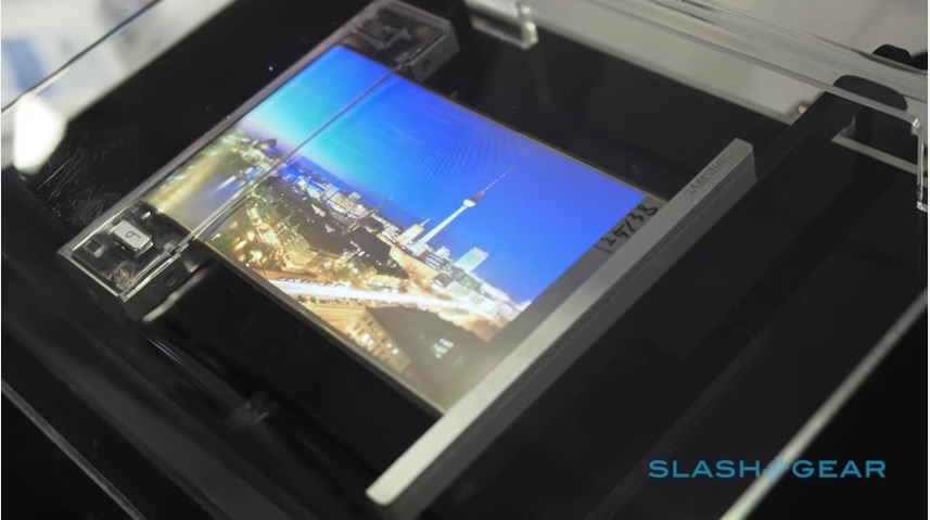SlashGear Samsung rollable display video